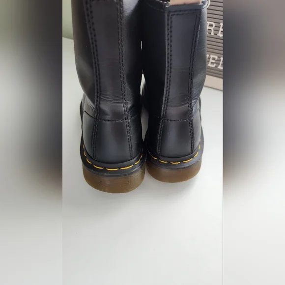 Dr Martens Vegan Felix Lace-up Boots Black M-7 L-8 Unisex - Picture 10 of 13